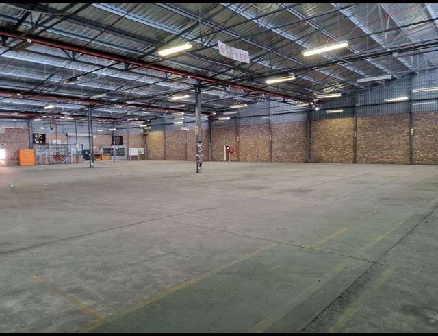 3,492M² WAREHOUSE TO LET IN ROCKY DRIFT